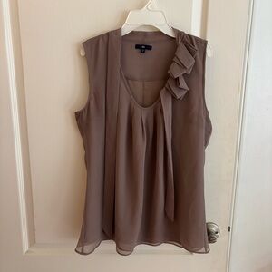 GAP sleeveless blouse